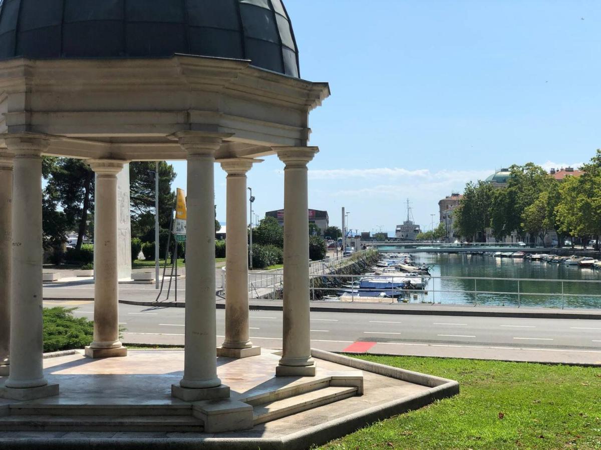 Naval Apartment Rijeka Ngoại thất bức ảnh