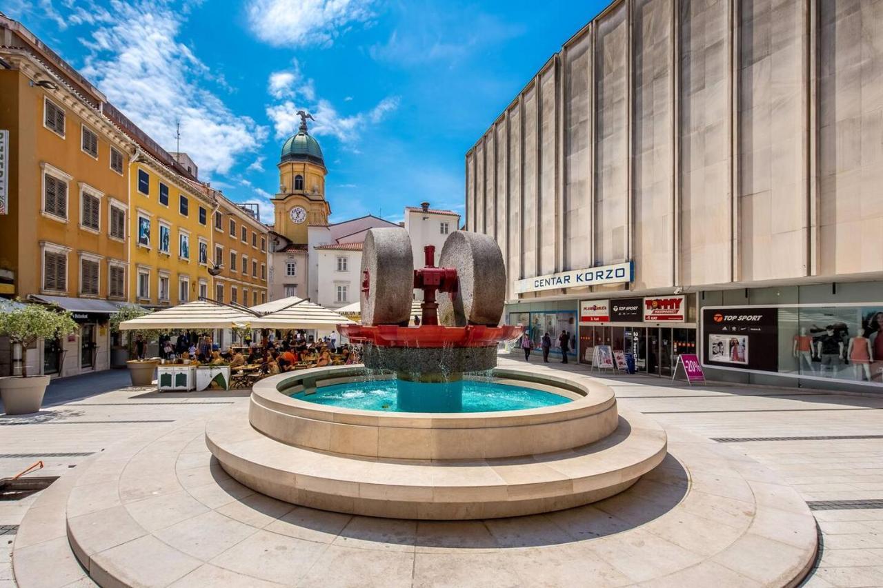 Naval Apartment Rijeka Ngoại thất bức ảnh